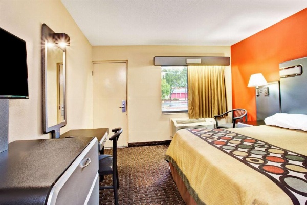 Super 8 By Wyndham Kissimmee Maingate Orlando Area image 9